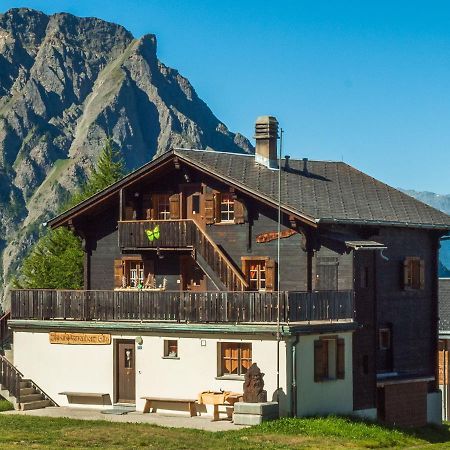 Gruppenhaus Im Walliser Alpstyle Rosswald Екстер'єр фото