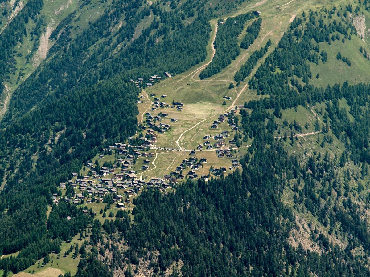 Gruppenhaus Im Walliser Alpstyle Rosswald Екстер'єр фото